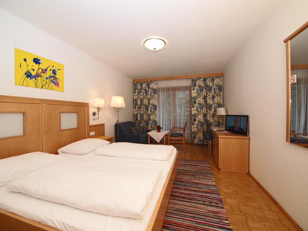 Gaestehaus Lauterbacher Neumarkt am Wallersee Extérieur photo